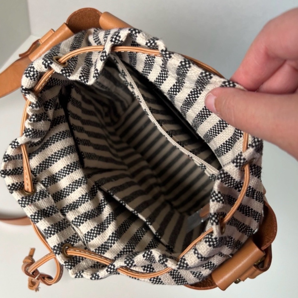 NWT J. Crew Woven leather and canvas bucket bag - Picture 3 of 6